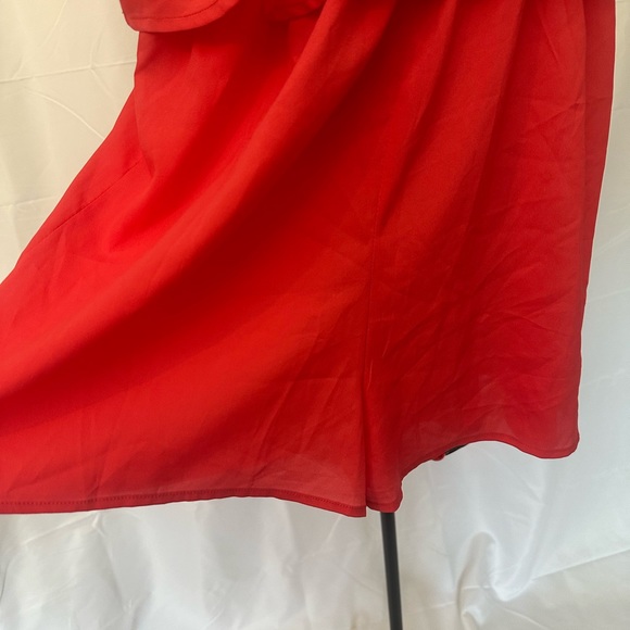 Romper new with tags size medium - Picture 5 of 6